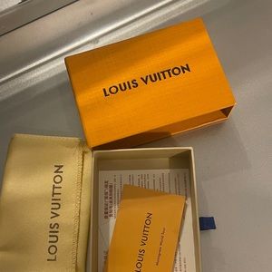 Louis Vuitton box